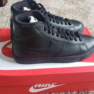 Nike Blazers MID (GS) 5.5y